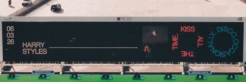 ryan kisses all the time and discos occasionally🪩 banner