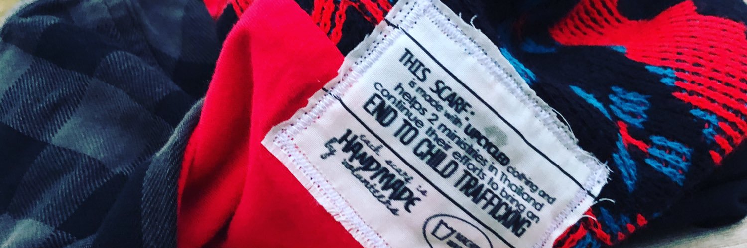 BLovescarves's profile banner image
