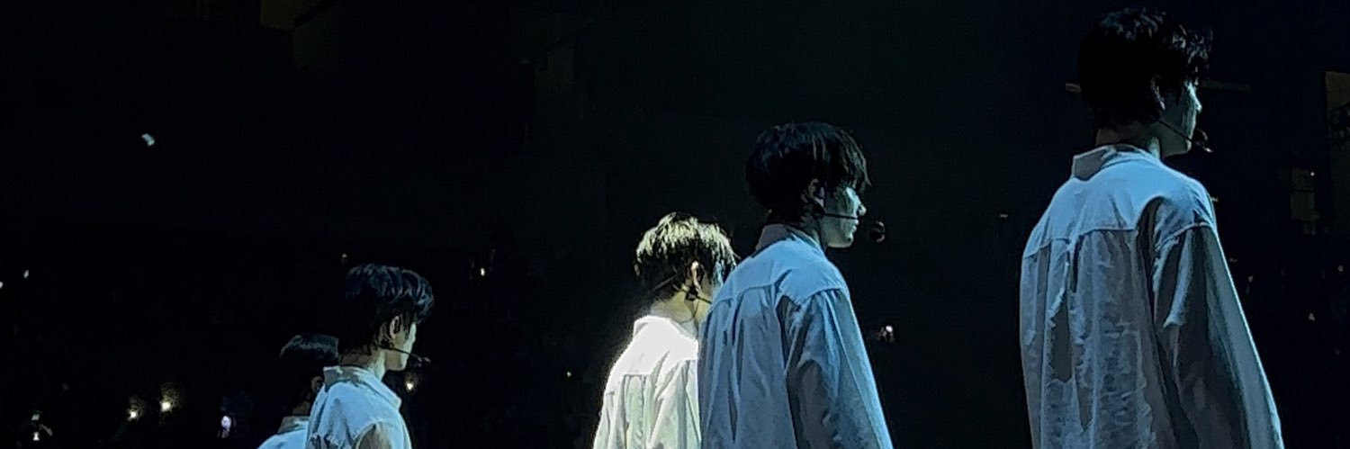 ari ࣪𖤐 banner