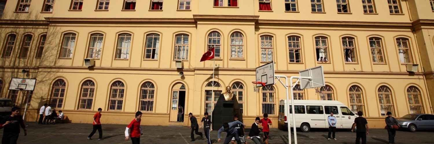 Cağaloğlu Anadolu Lisesi Okul Aile Birliği banner