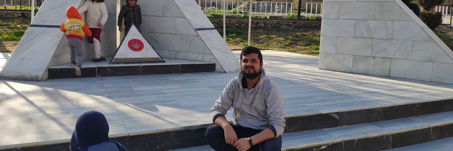 manirips's profile banner image