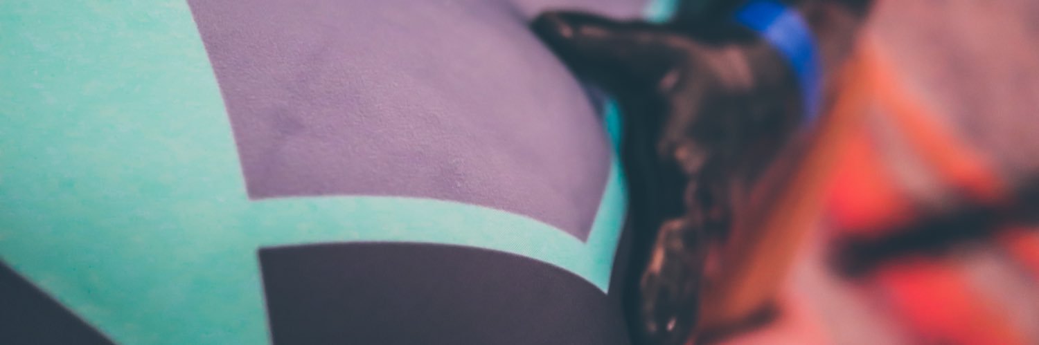 r77 /黑漆漆/ banner