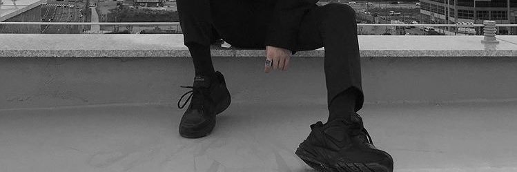 𝘛𝘪𝘯. banner