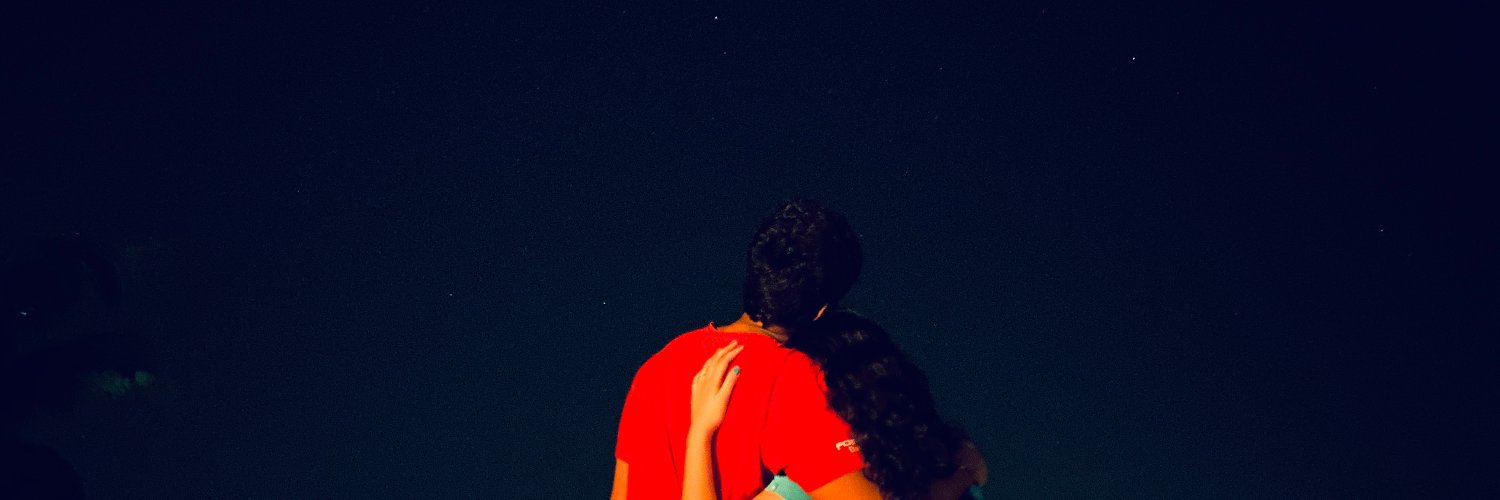 Aananya T👩🏻‍💻 banner
