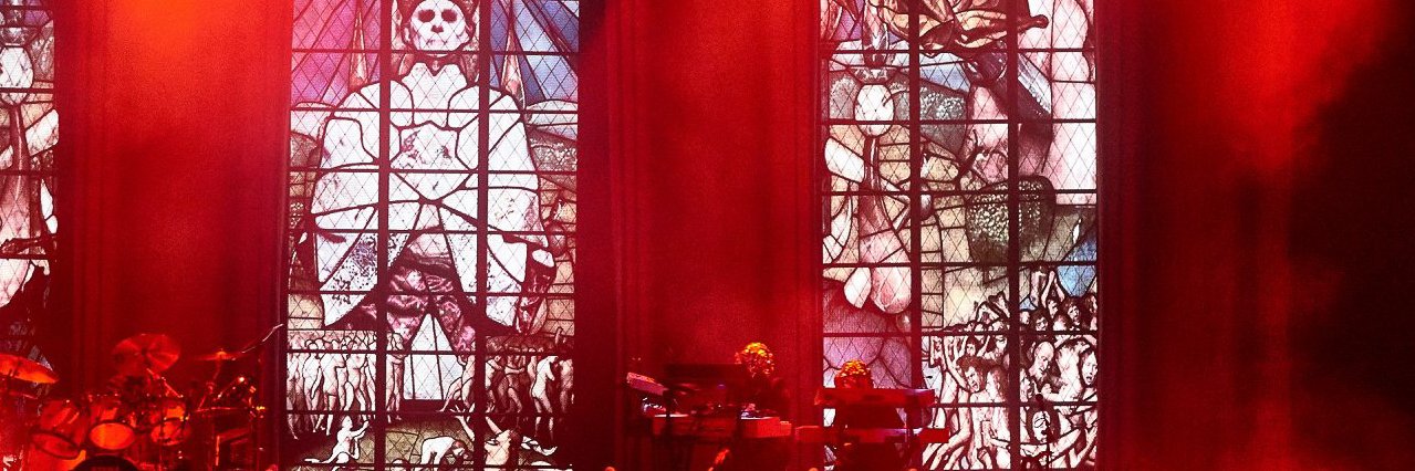 Ari banner