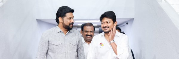 gauthamponmudy Profile Banner