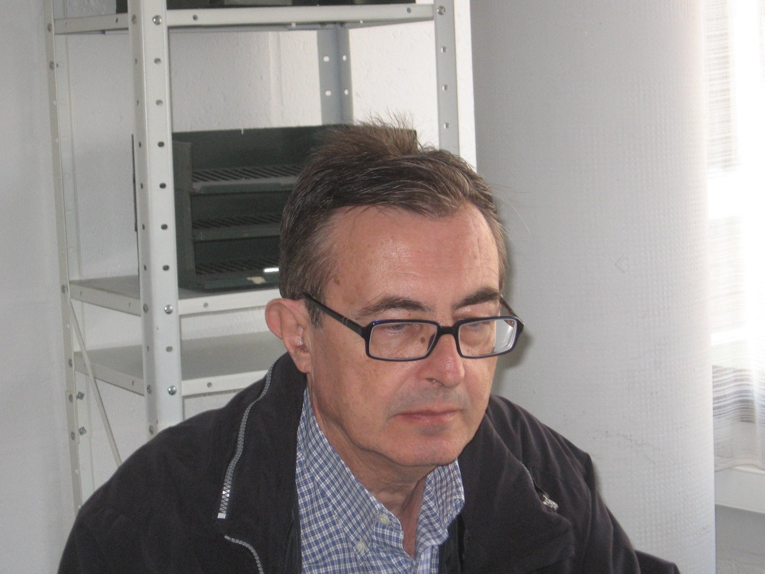 Luis C. Corchon banner