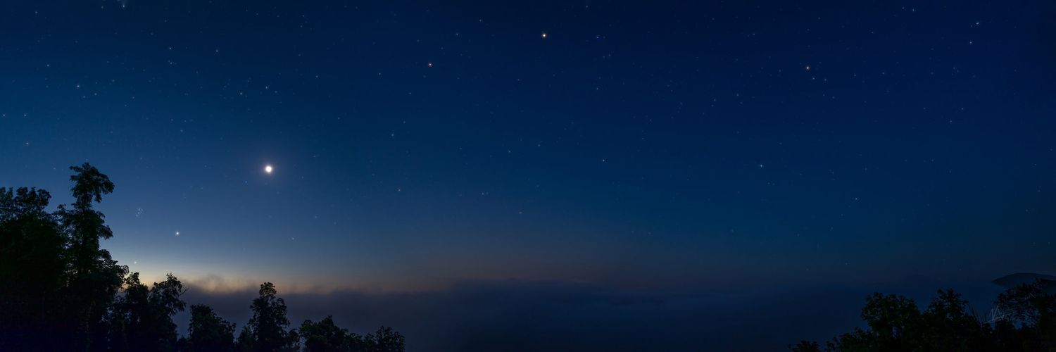 rzrnbl's profile banner image