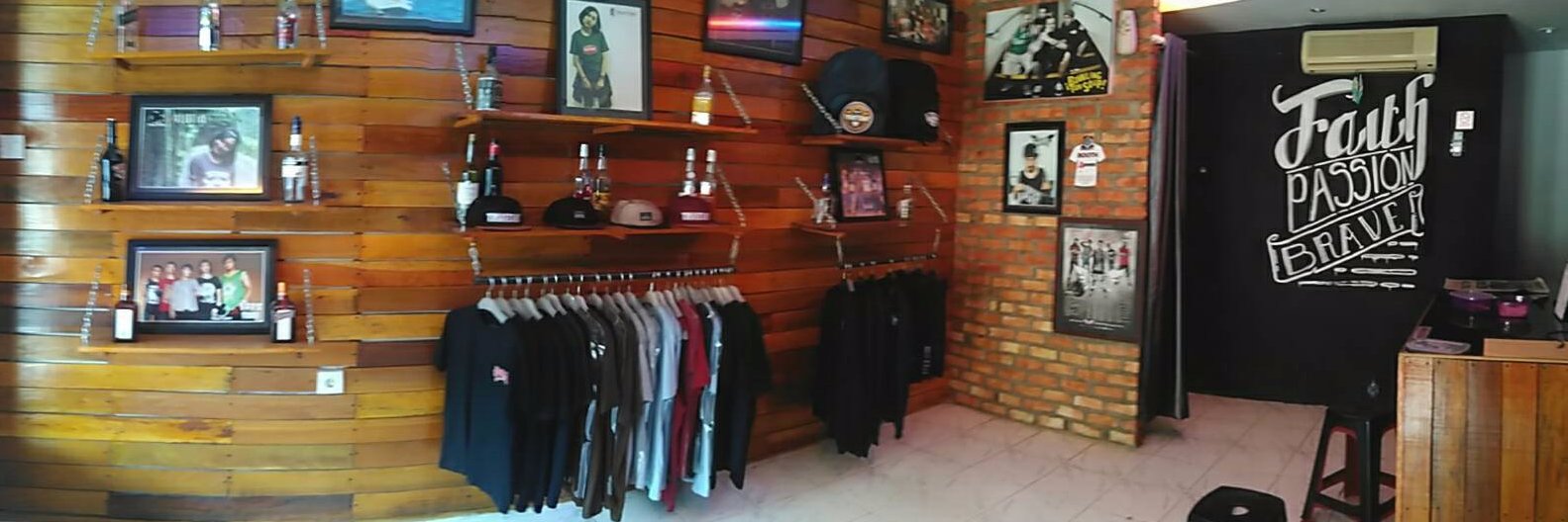 TRUSTDAY™ Clothing banner