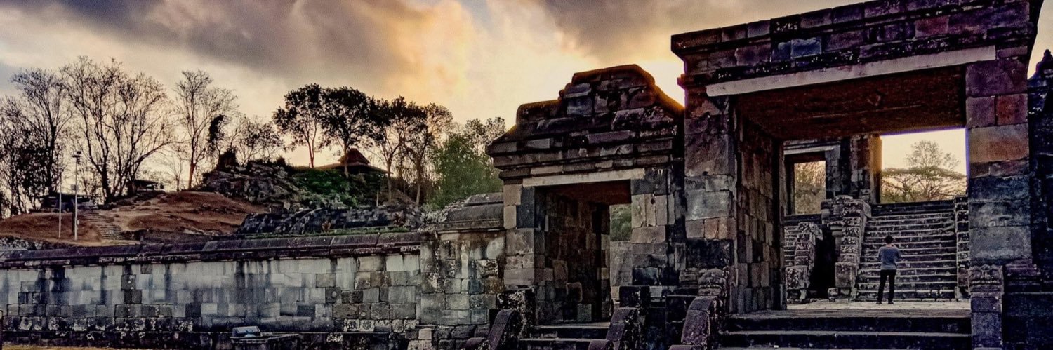 ichsanmt's profile banner image