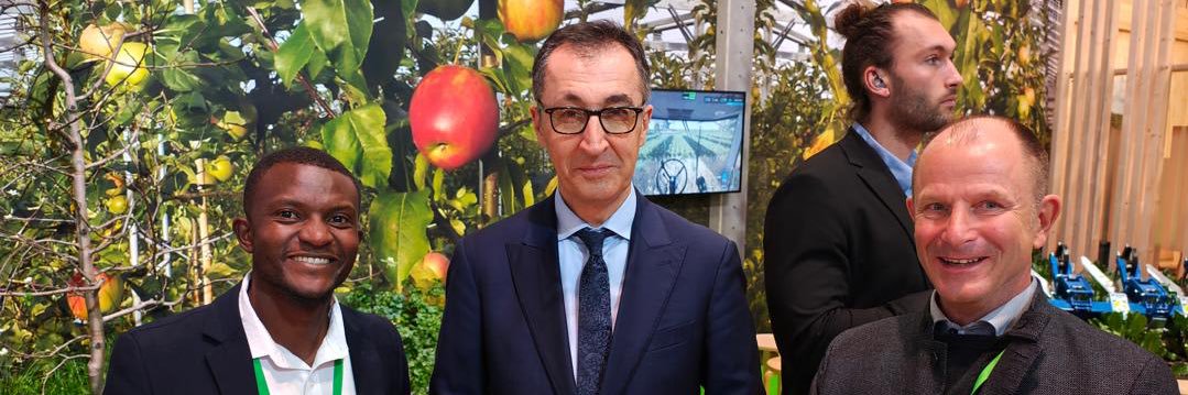 Genius E Chabinga banner