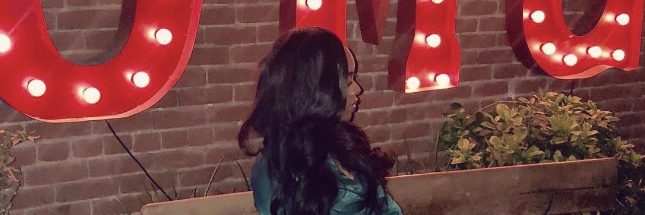 givemeCHARLI's profile banner image
