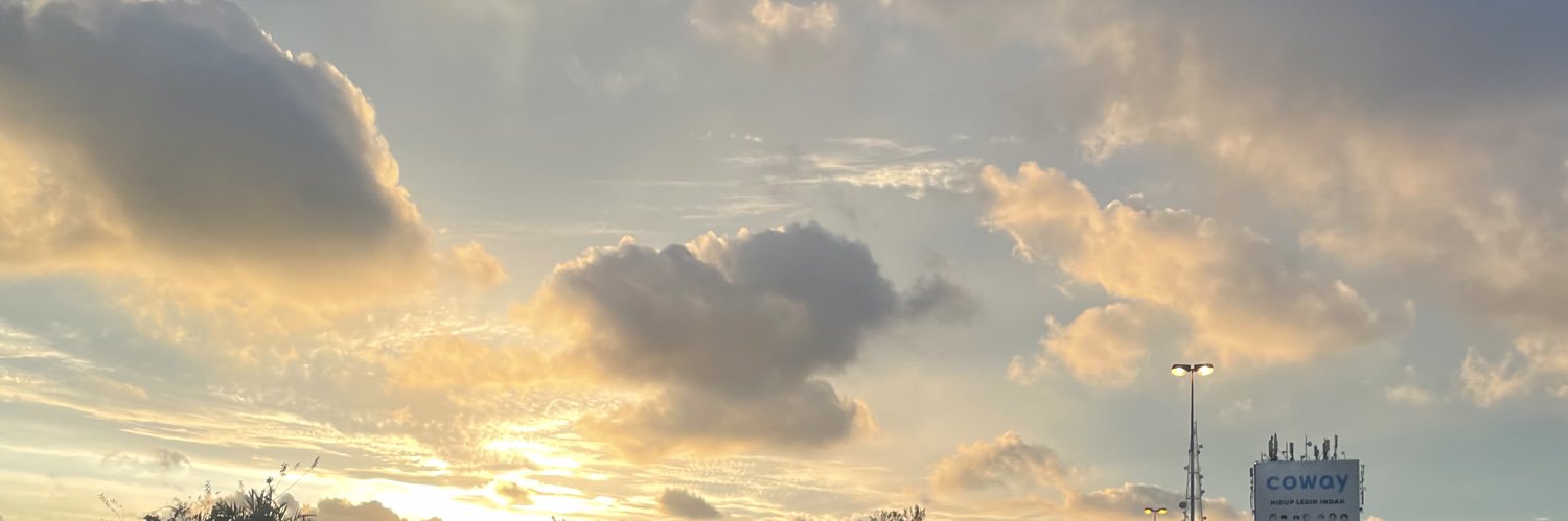 MagdelineSim91's profile banner image