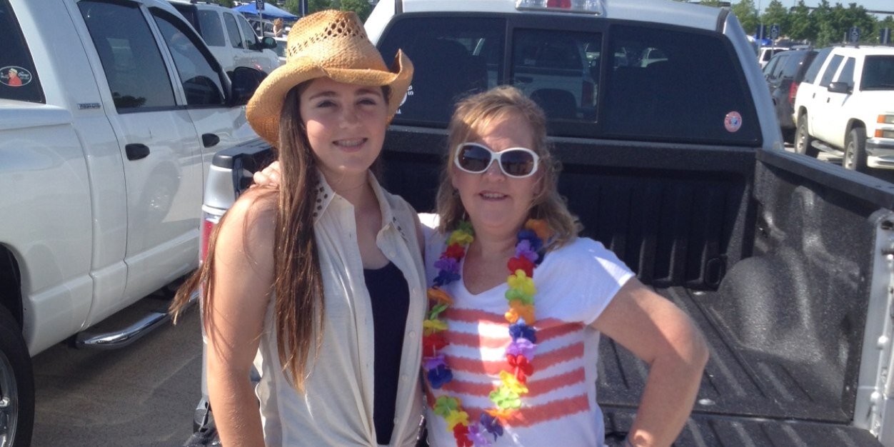 Momandie's profile banner image