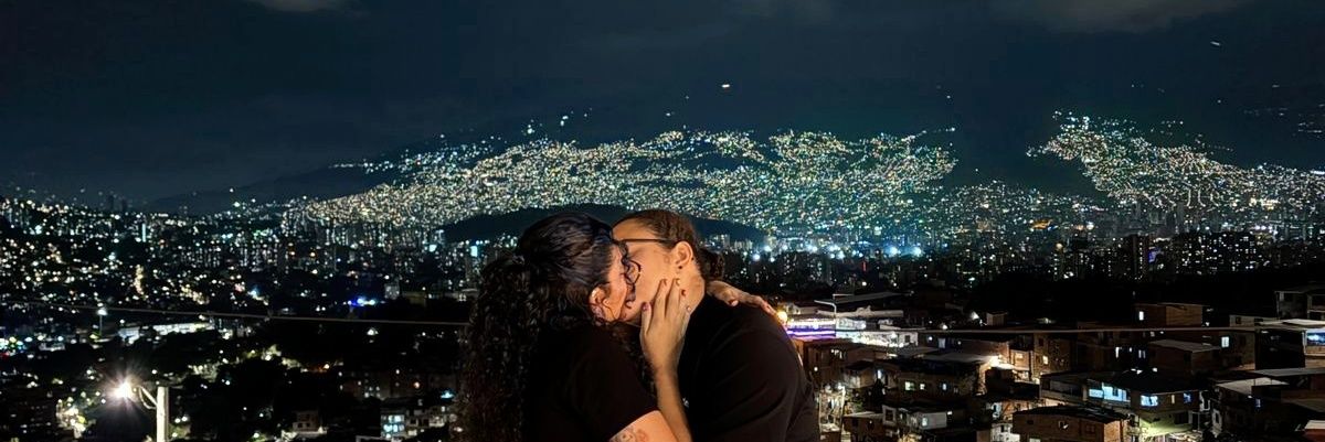 V_122_'s profile banner image