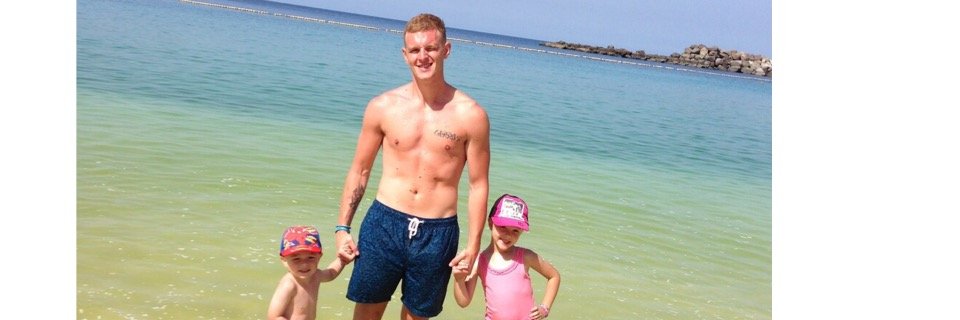 ashelliott89's profile banner image