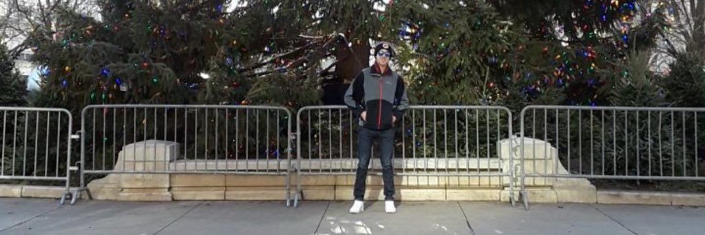 RealLarrBear's profile banner image