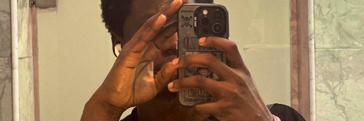André⚡️. banner