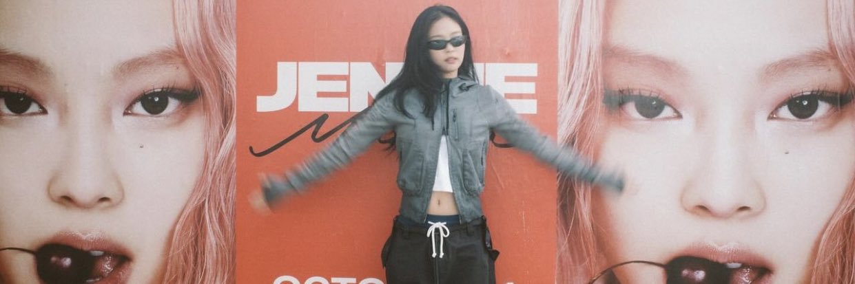 𝐣 banner