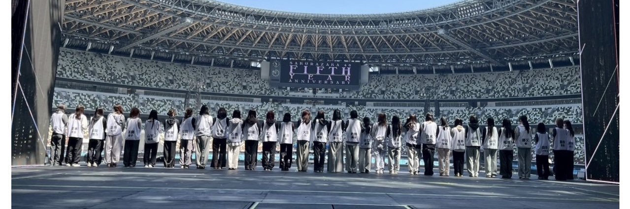 亮 banner
