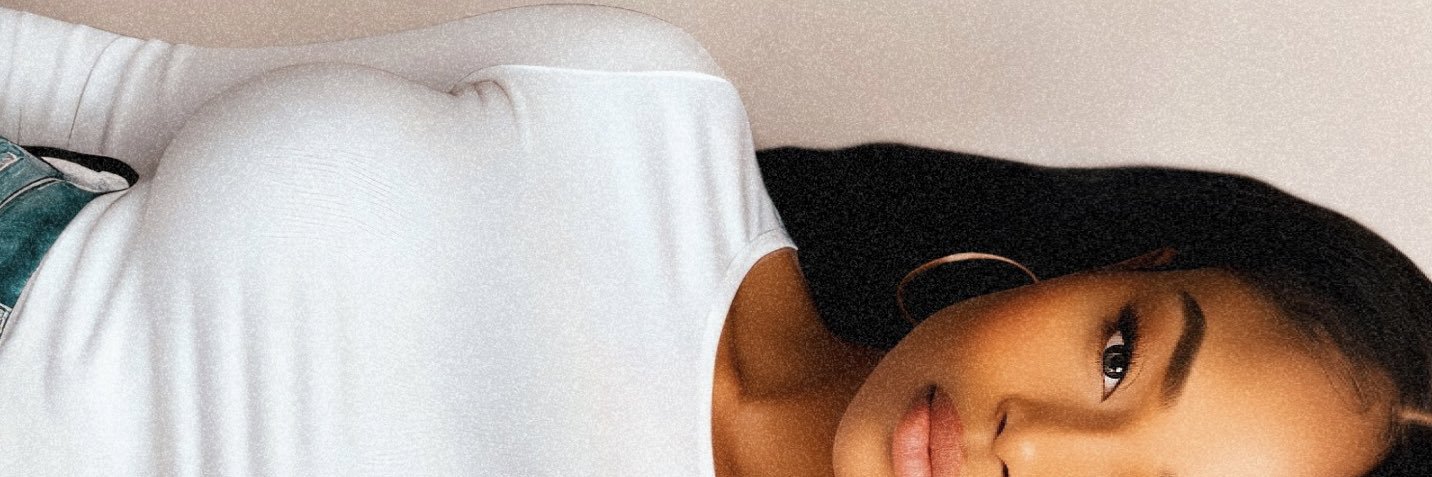 ChristelleLmb's profile banner image