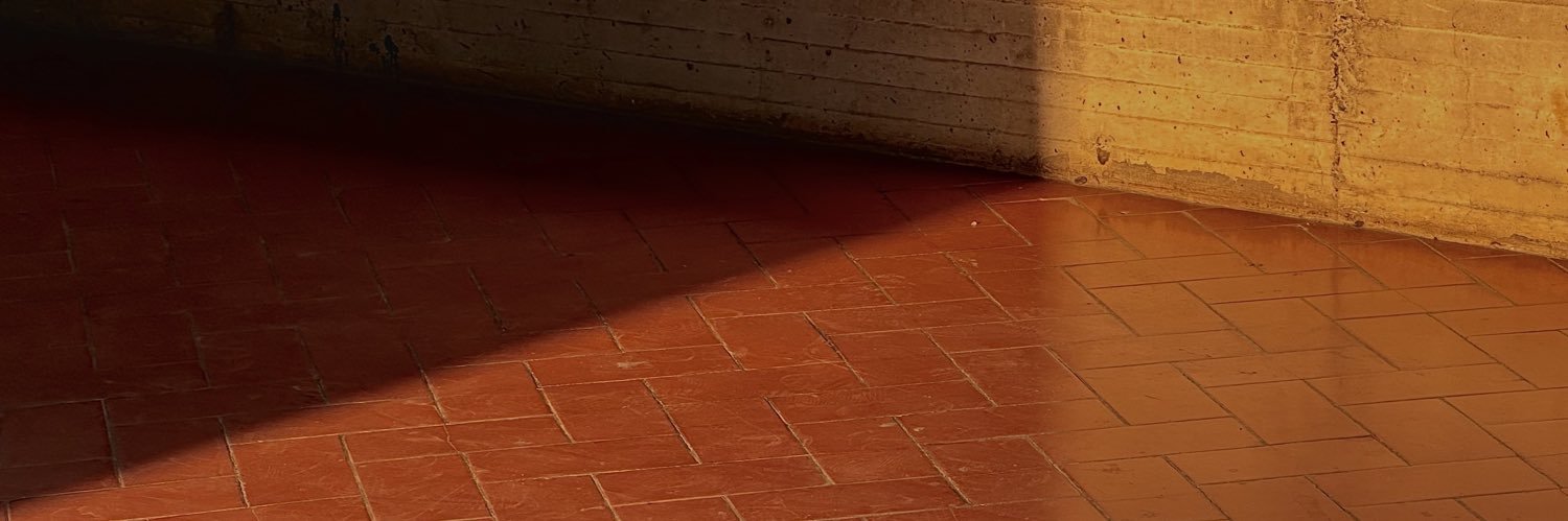 xslenne's profile banner image