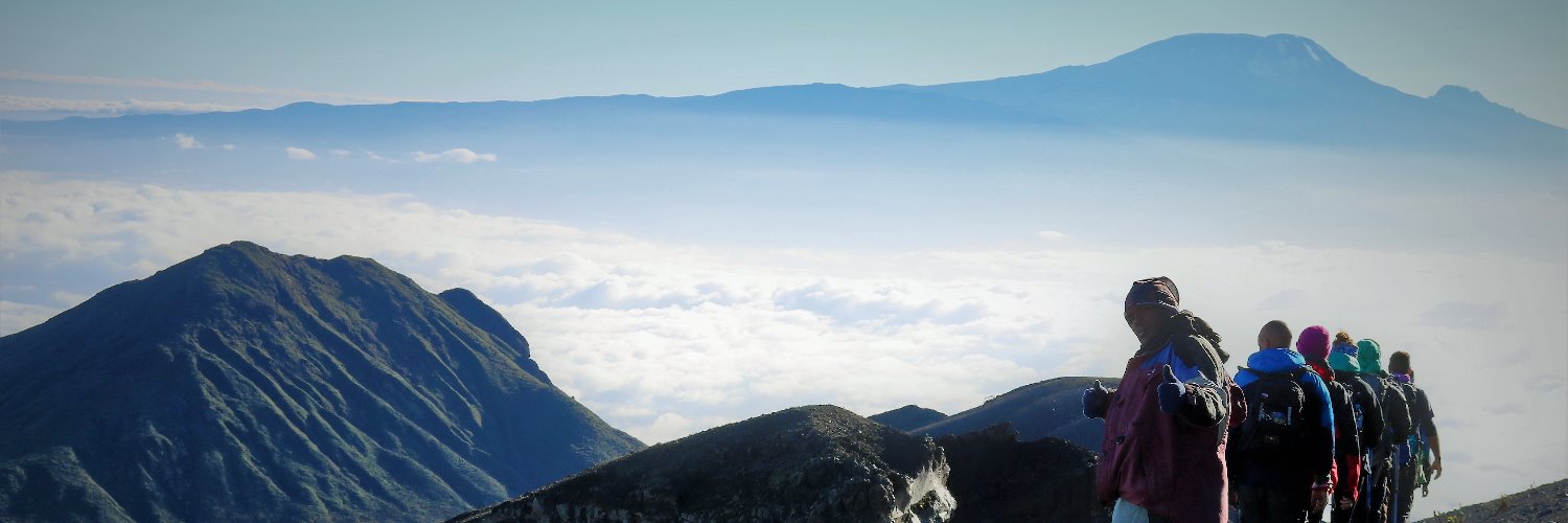 Dr Clive Kelly banner