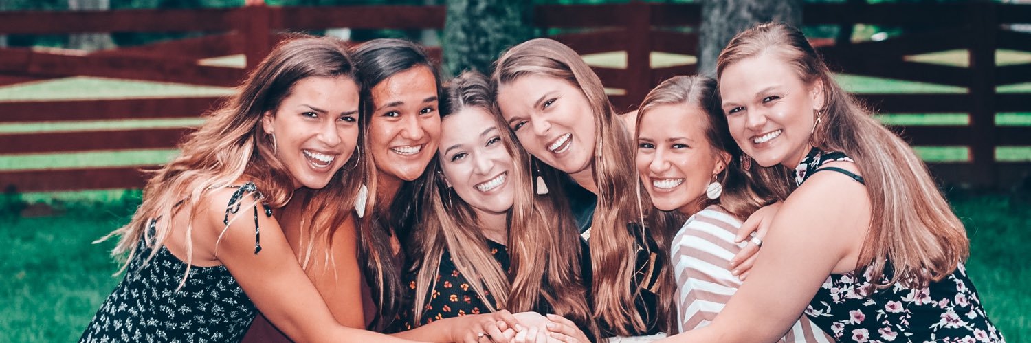 haley_simon2's profile banner image