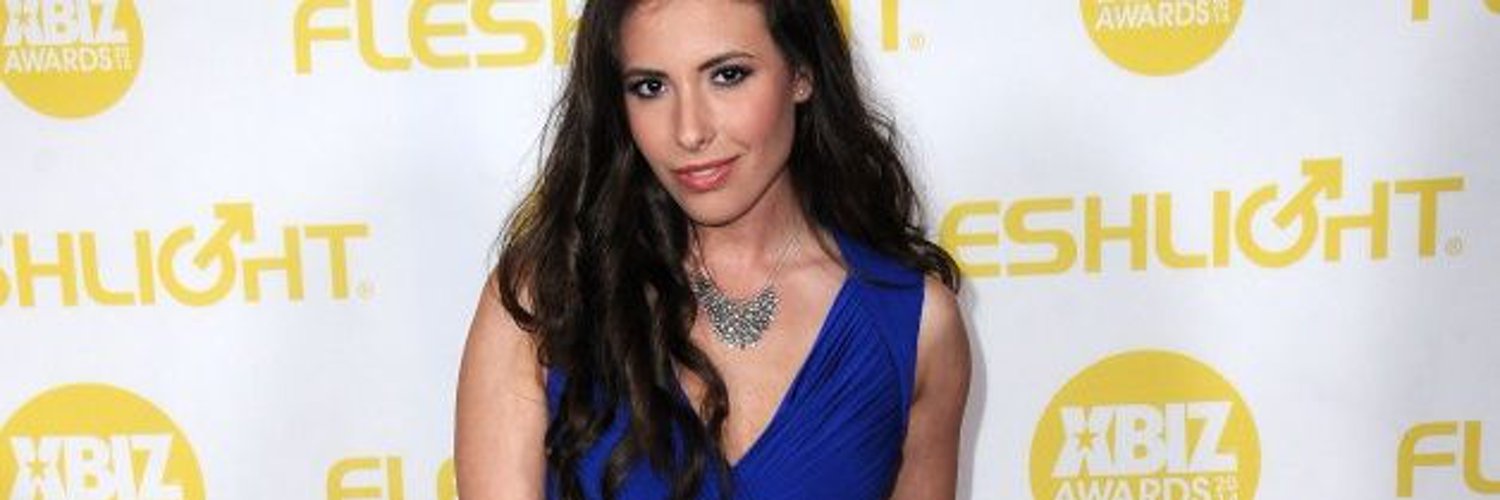 Casey Calvert (@CaseyCalvert90) / Twitter