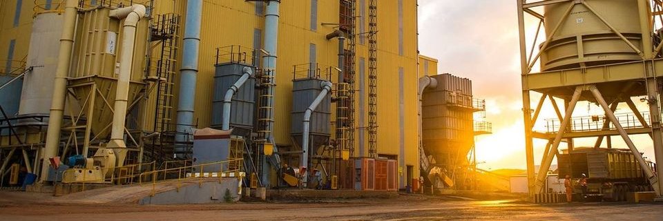 Base Titanium banner