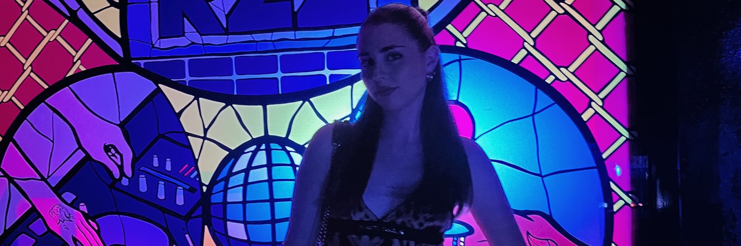 inesssita 💜 banner