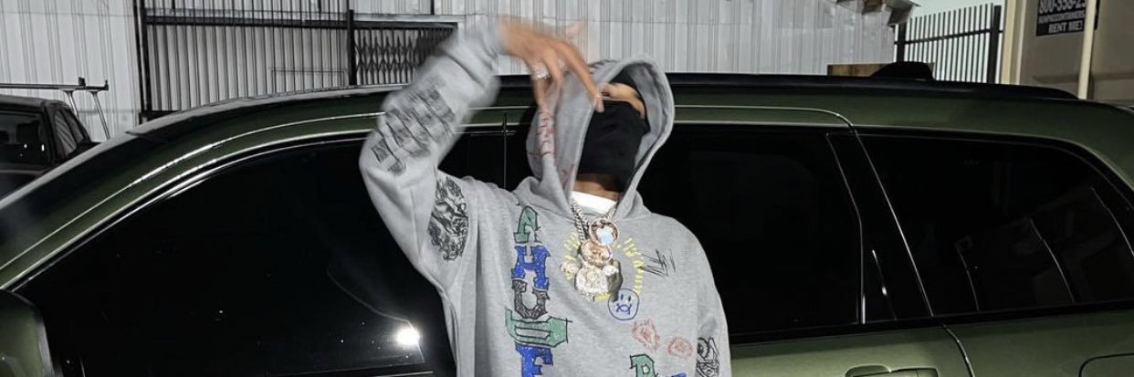 frvraaron's profile banner image
