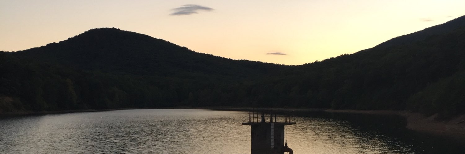 Hunterrrbear's profile banner image