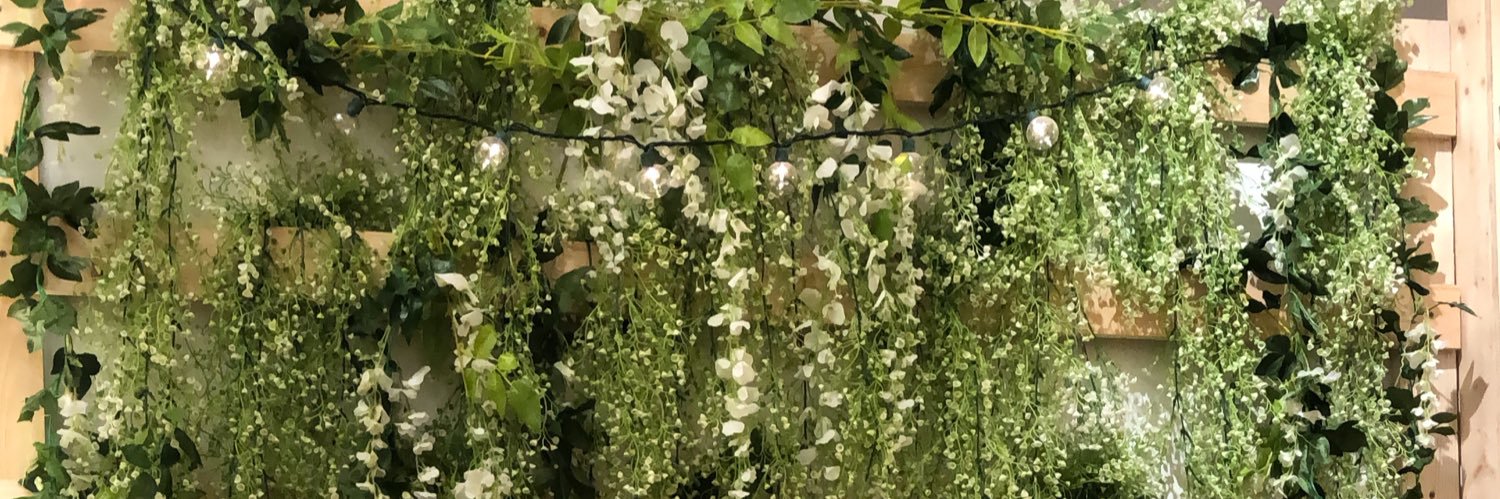 itsenam's profile banner image