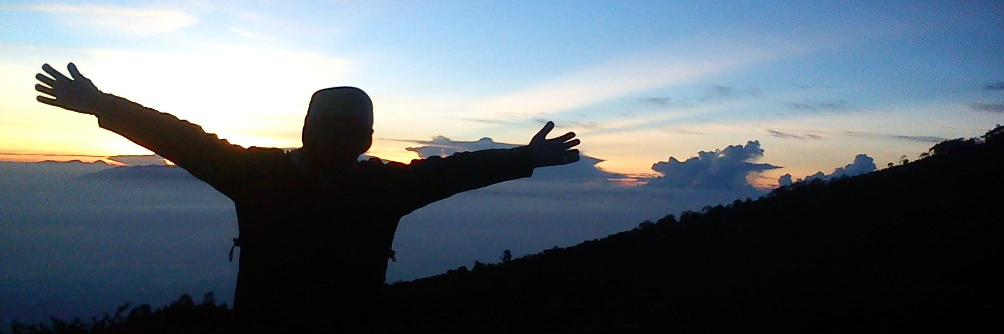 re banner