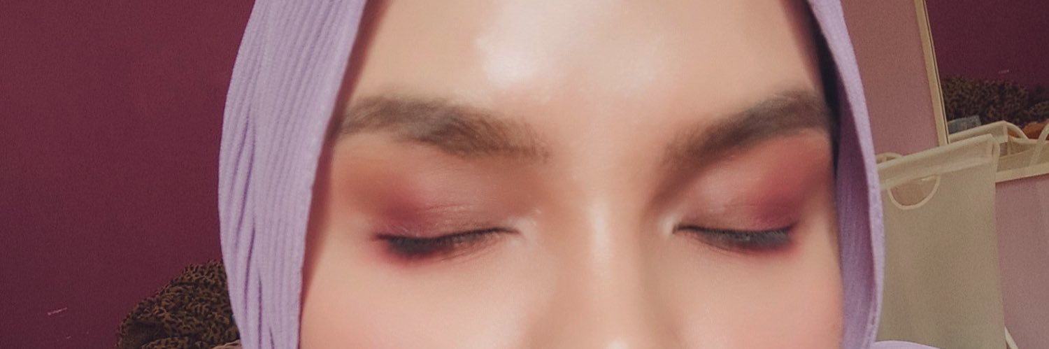 manicout's profile banner image