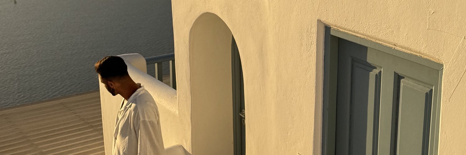 Adri_more10's profile banner image