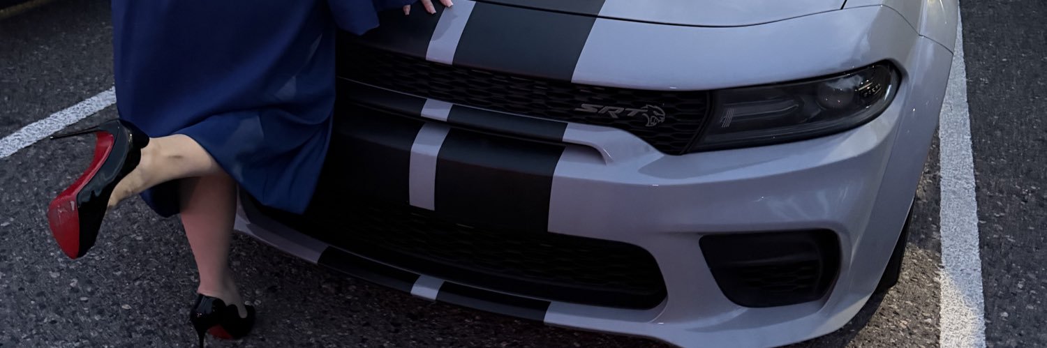 srtesmee's profile banner image