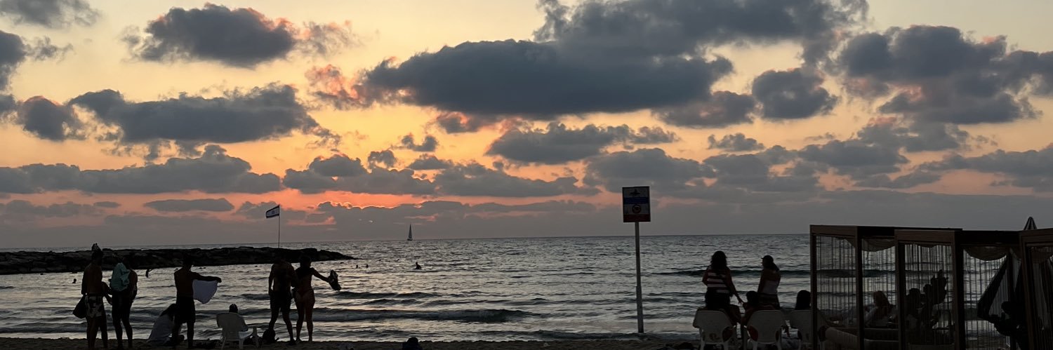 nat_pom6's profile banner image