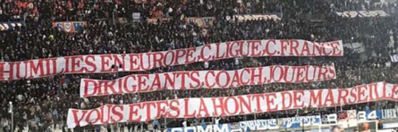 Rouge et bleu banner