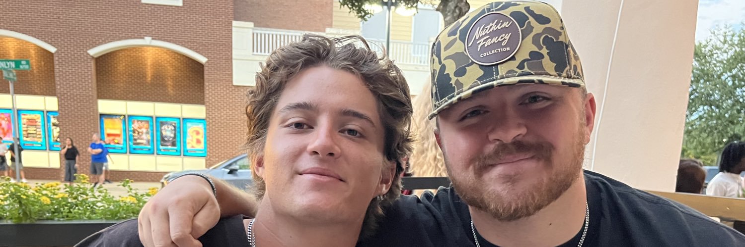 dmichelrnbsn's profile banner image