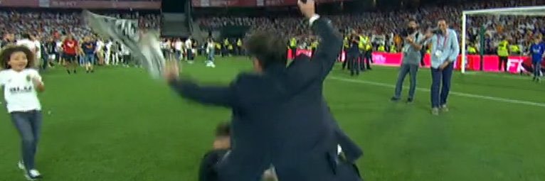 No Context Valencia CF banner