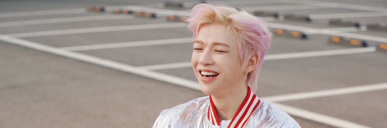Kimmew's profile banner image