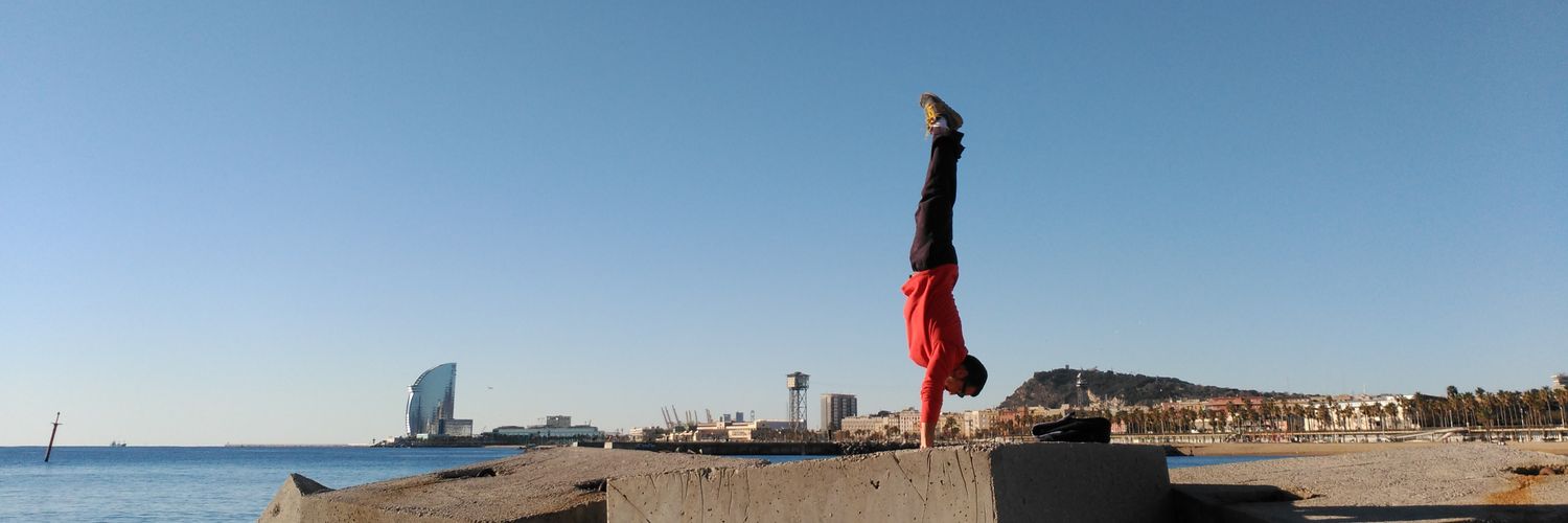 dongris's profile banner image
