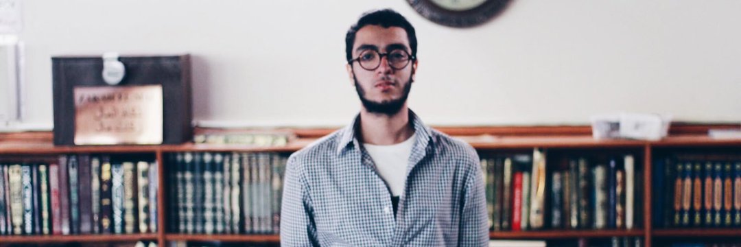 هــالـۃ banner