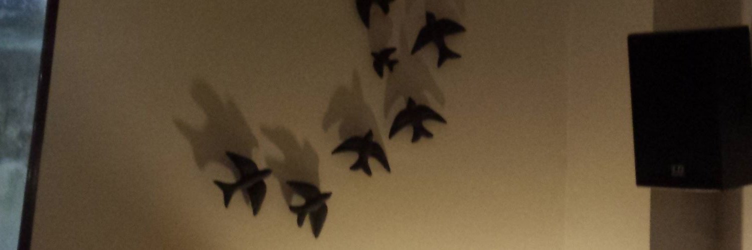 Isabel Reyes ❤💛💜 banner