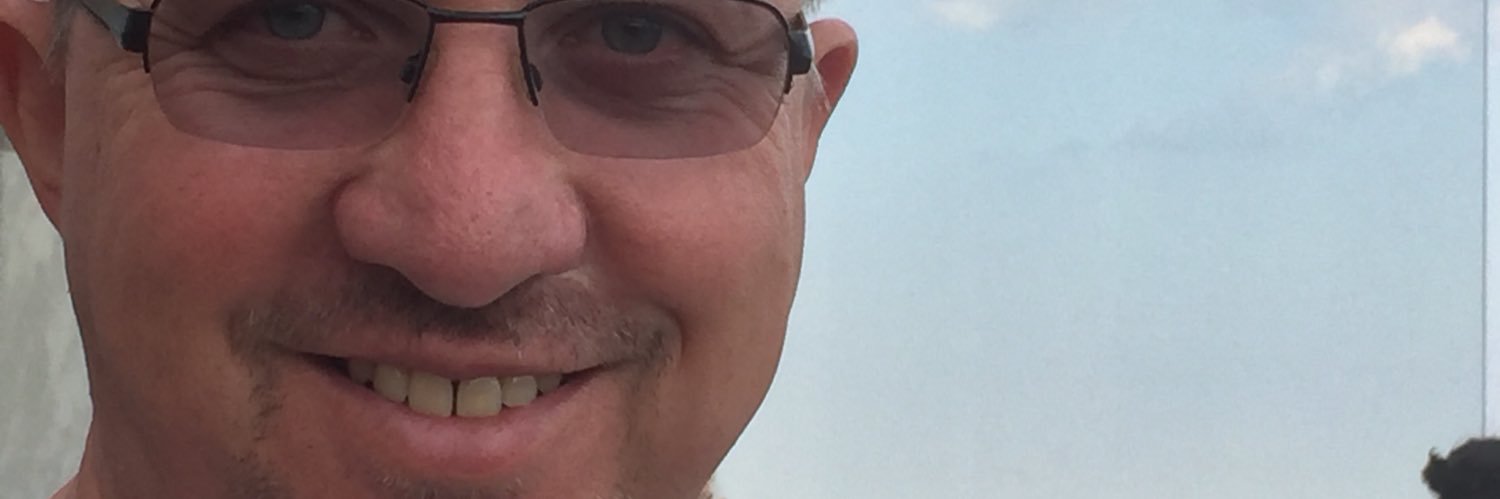 Tuelli's profile banner image