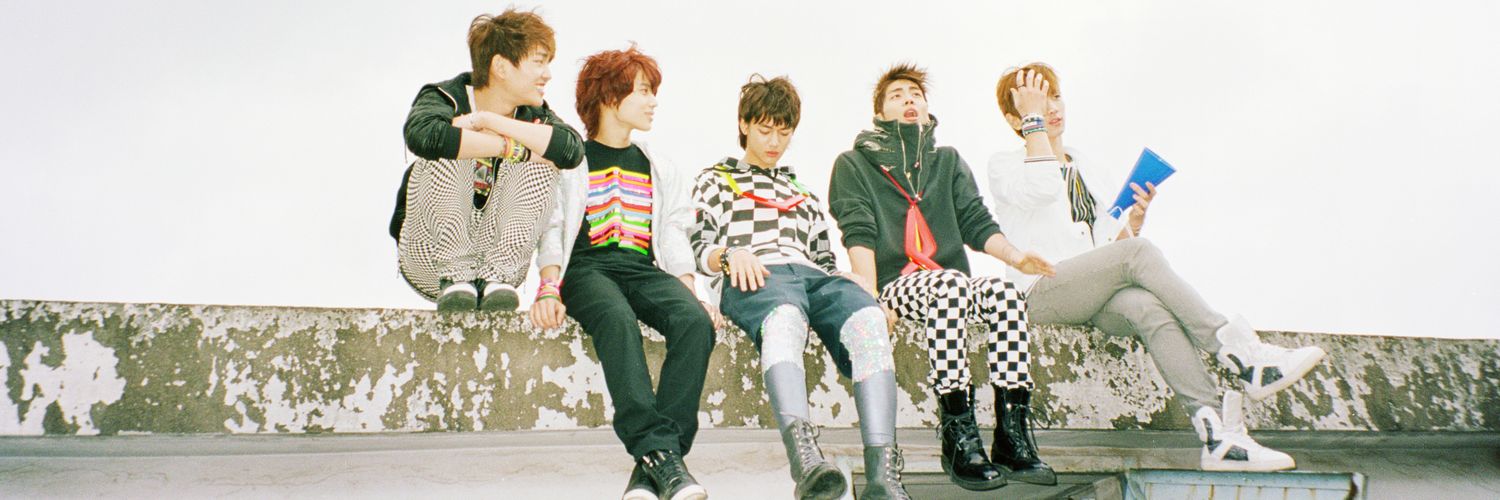 l829ll's profile banner image
