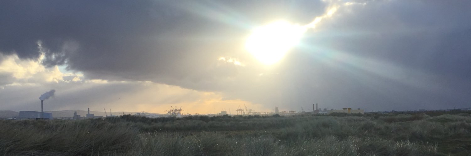 Deat's Tweets banner