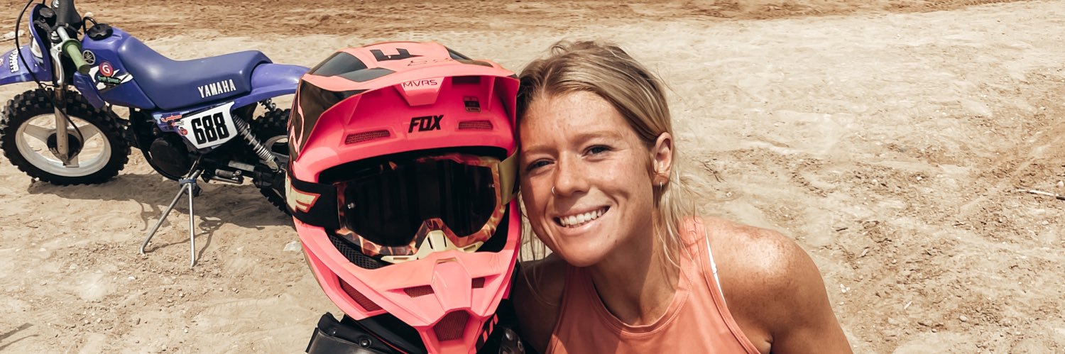 larson_nicolle's profile banner image